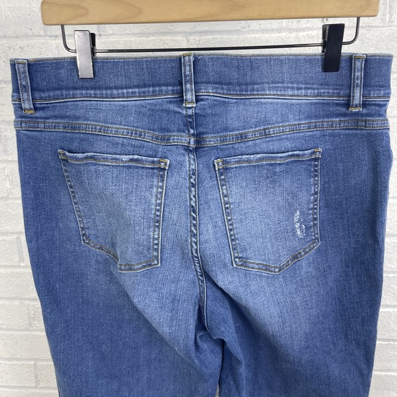 Spanx Pull On Straight Leg Jeans Womens Size XL Medium Wash Stretch Minimalist - Picture 3 of 11